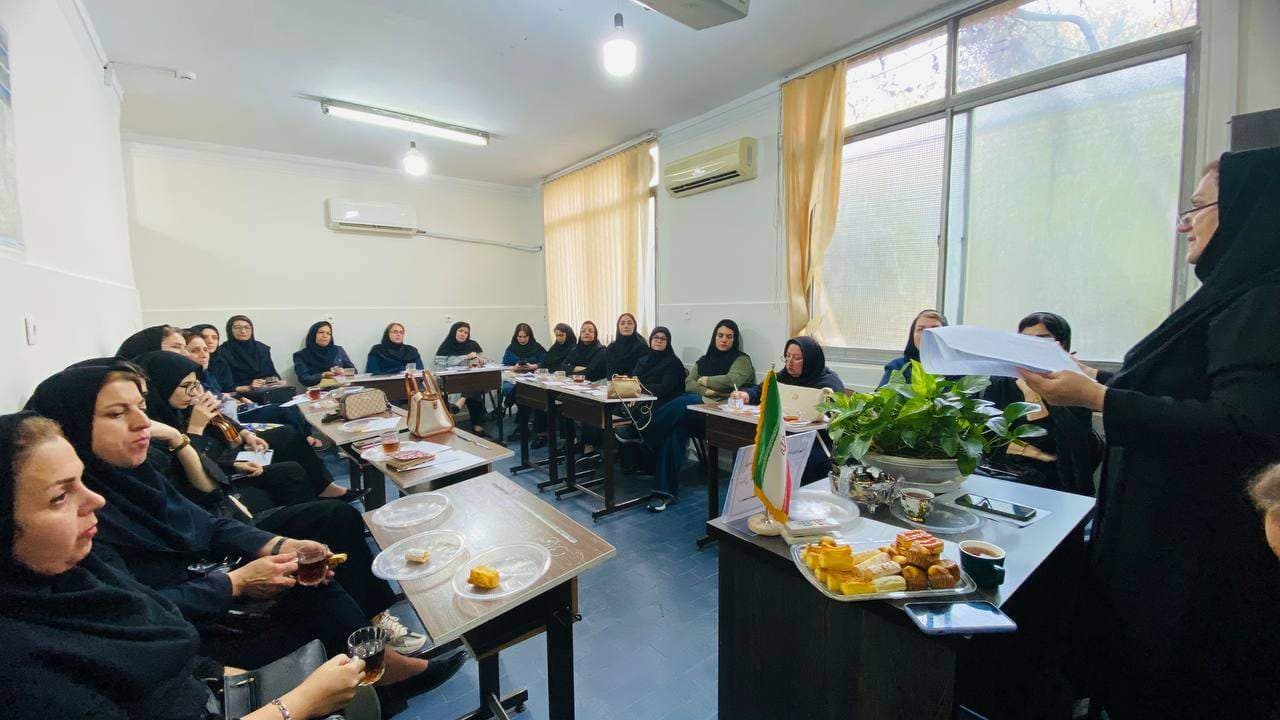 دبیرستان دخترانه دوره اول راه فرزانگان